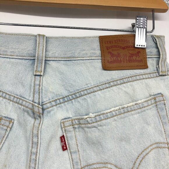 Levi's Acid Wash High Rise Wedgie Fit Shorts size 26 - Picture 11 of 16